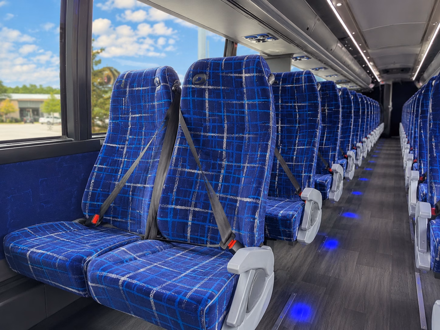charter buses for corporate and large group wine tours out of vineland