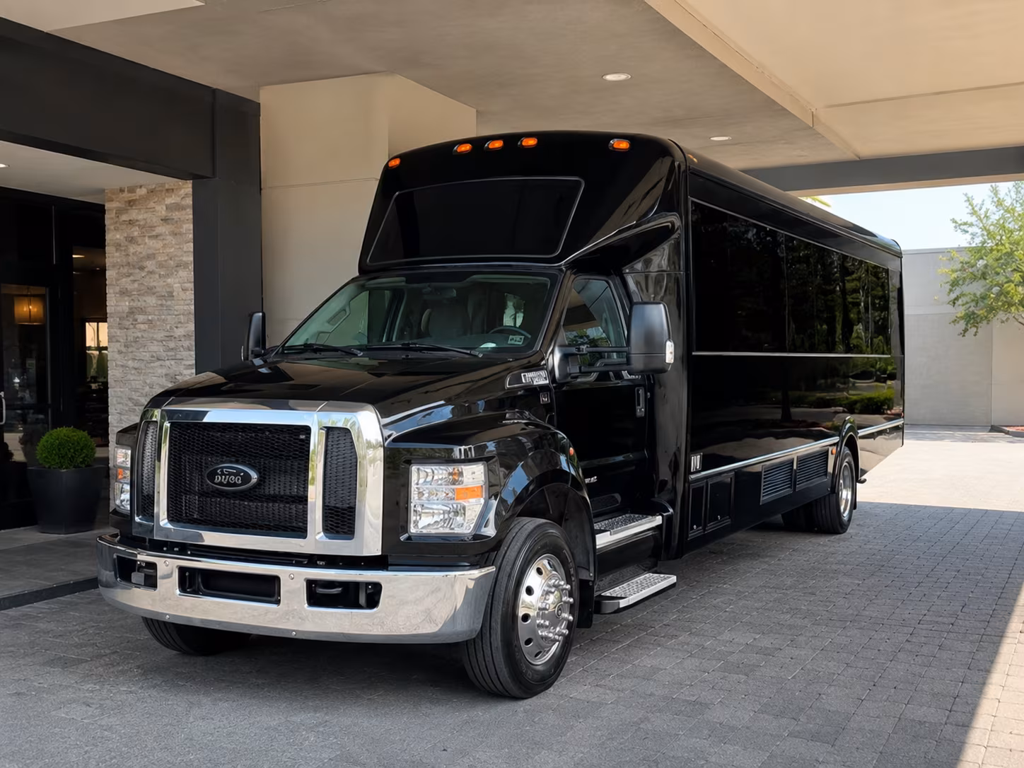 party buses and minibuses for bachelorette and birthday wine tours