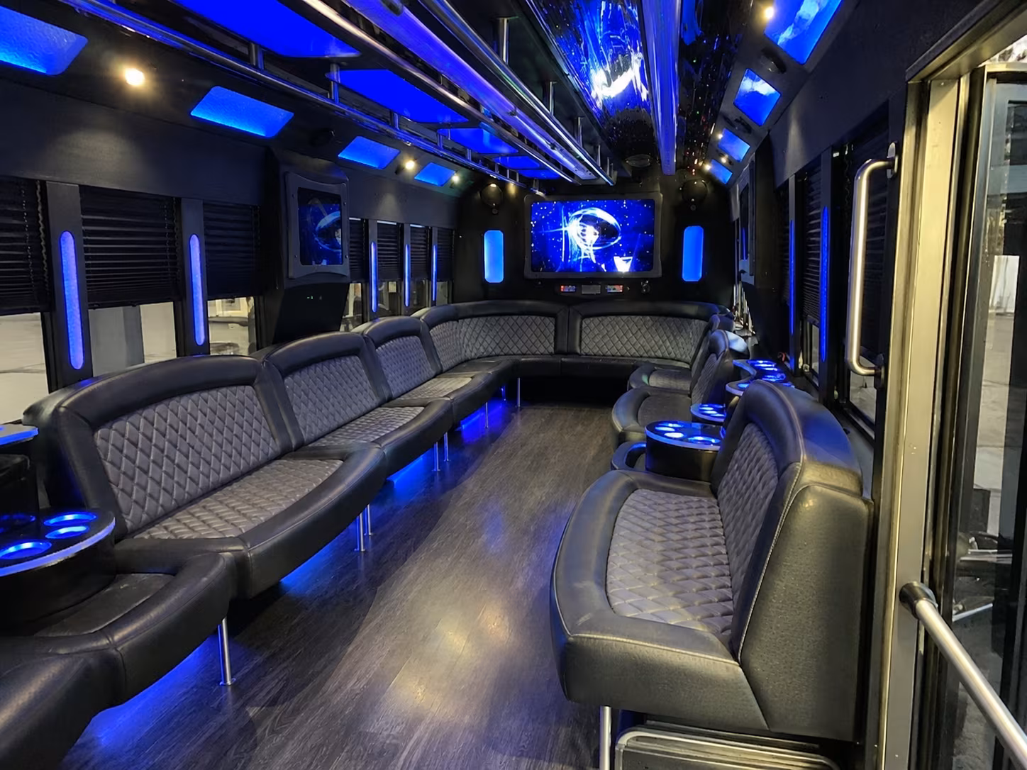 vineland 28 passenger party bus interior